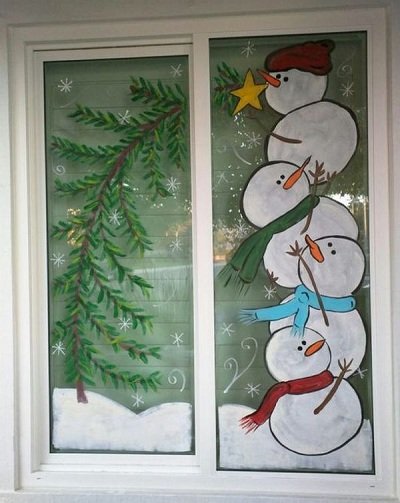 Делаем простые снежинки на окне при помощи зубной пасты (лайфхак)